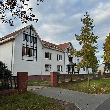 Moderne Wohnungen im Dachgeschoss Falkensee Exterior foto