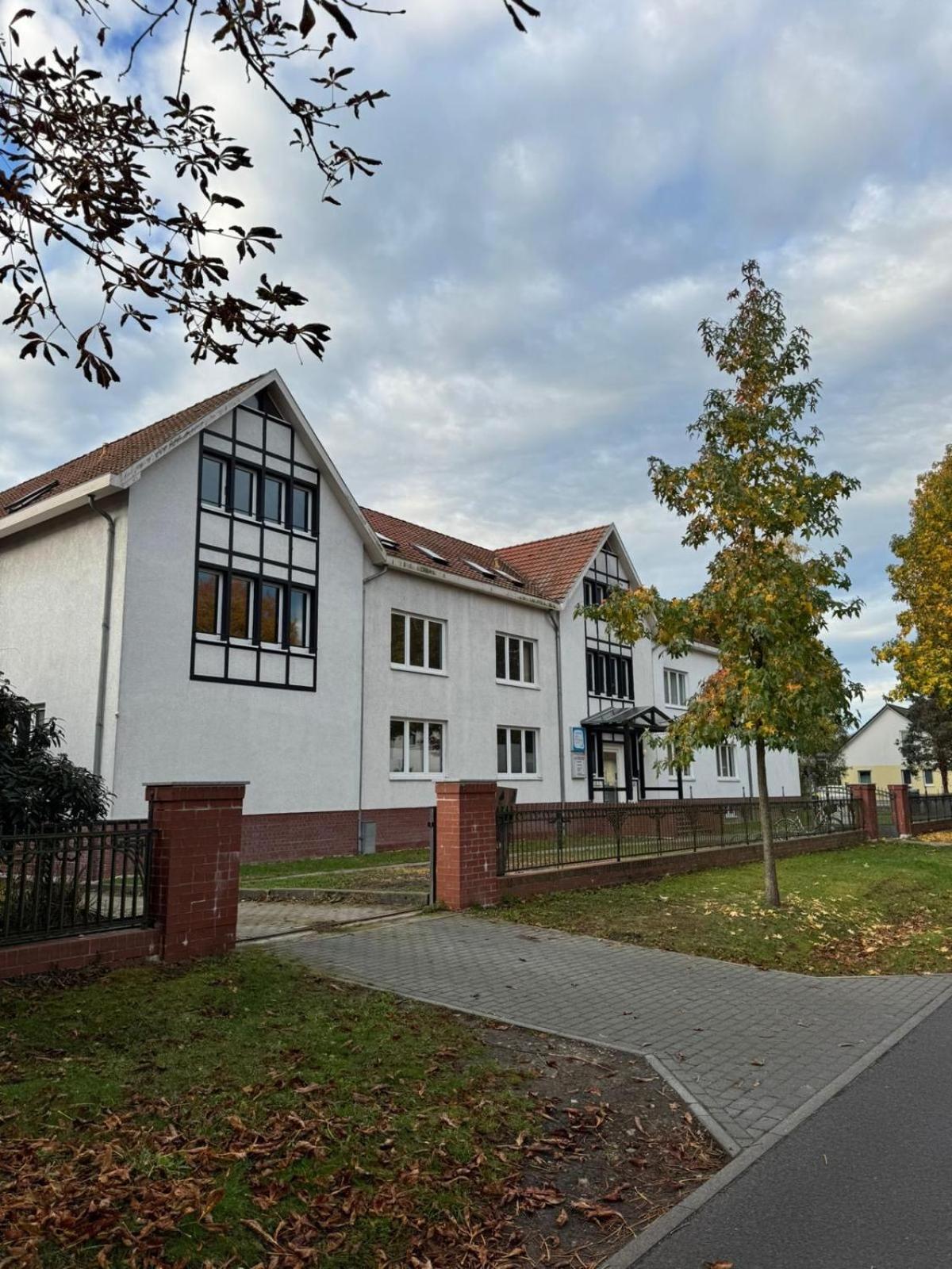 Moderne Wohnungen im Dachgeschoss Falkensee Exterior foto
